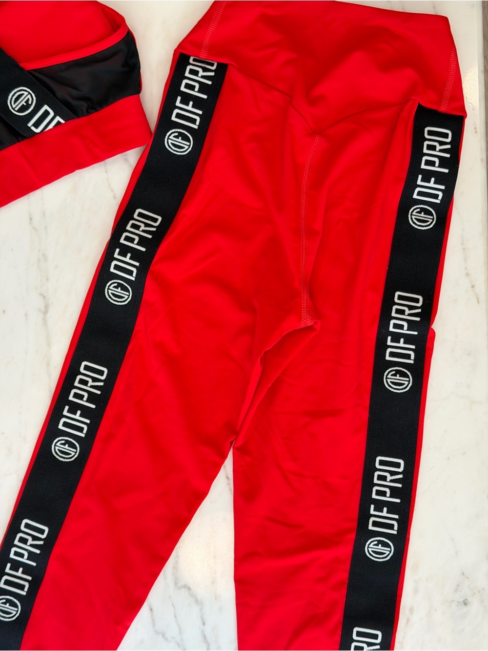 DF.ORIGINAL Designed for Fitness PRO Red Leggings & Sports Bra Set XS/S - Picture 9 of 14